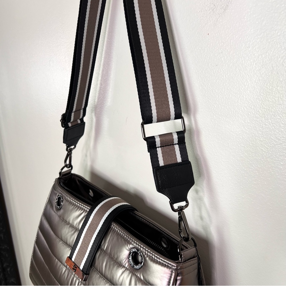 THINK ROYLN Metallic Shoulder Bag - Picture 4 of 9